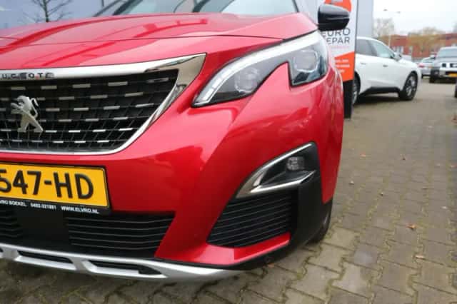 Peugeot 3008 (2019) thumbnail 6