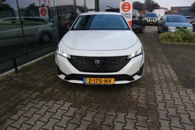 Peugeot 308 (2022) thumbnail 2