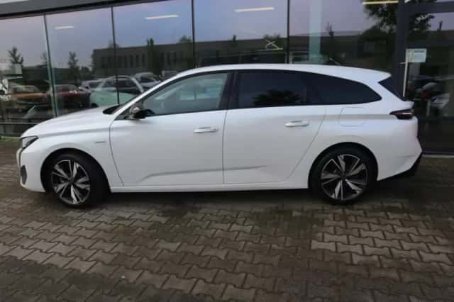 Peugeot 308 (2022) thumbnail 3