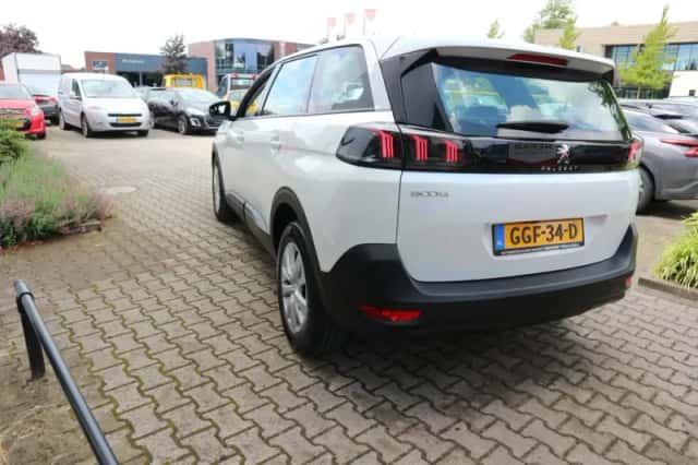 Peugeot 5008 (2026) thumbnail 3