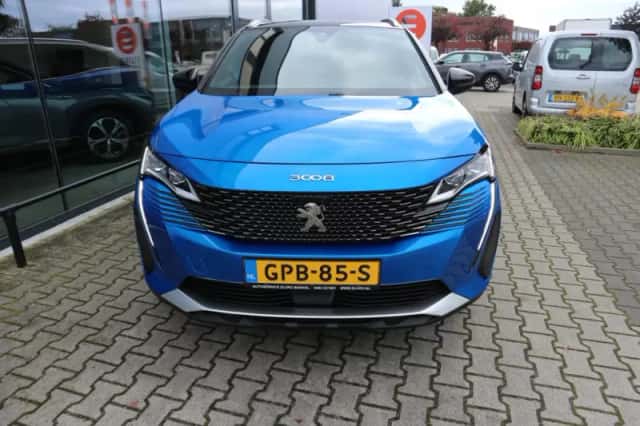 Peugeot 3008 (2021) thumbnail 2