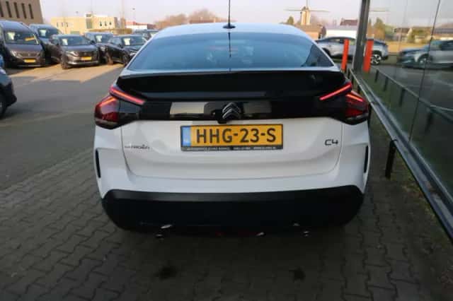 Citroën C4 (2022) thumbnail 4
