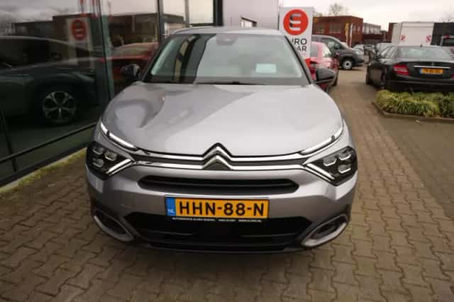 Citroën C4 (2022) thumbnail 2