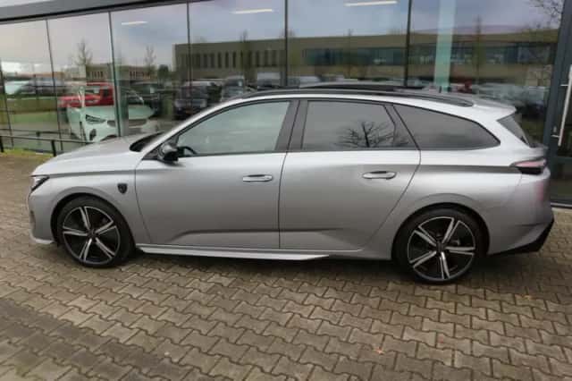 Peugeot 308 (2022) thumbnail 3