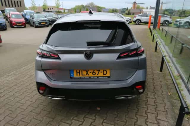 Peugeot 308 (2022) thumbnail 4