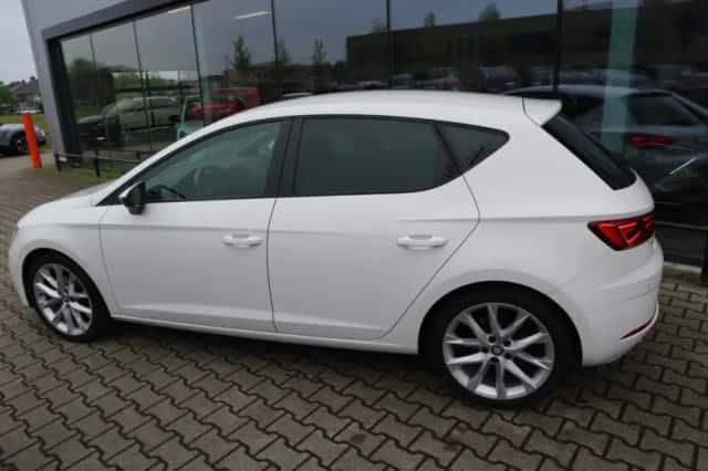 SEAT Leon (2026) thumbnail 3