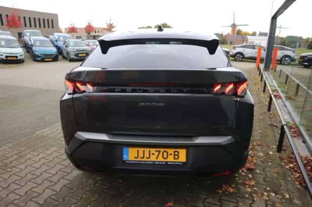 Peugeot 3008 (2024) thumbnail 4
