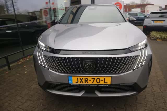 Peugeot 3008 (2025) thumbnail 2