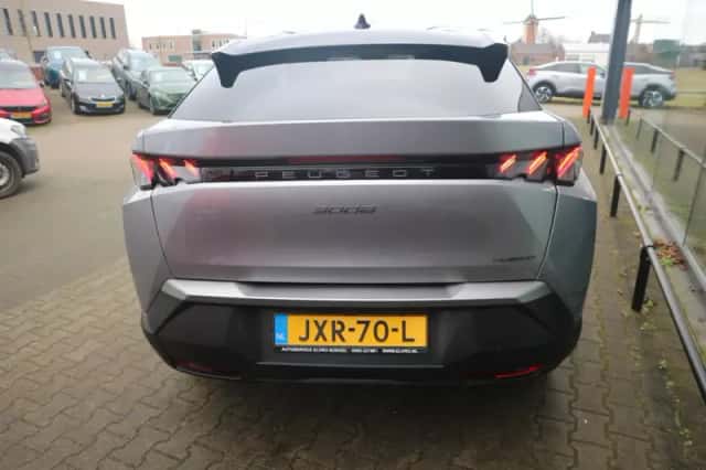 Peugeot 3008 (2025) thumbnail 4
