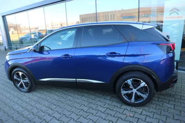 Peugeot 3008 (2019) thumbnail 3