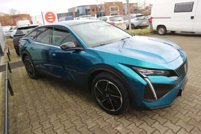 Peugeot 408 (2023) thumbnail 5