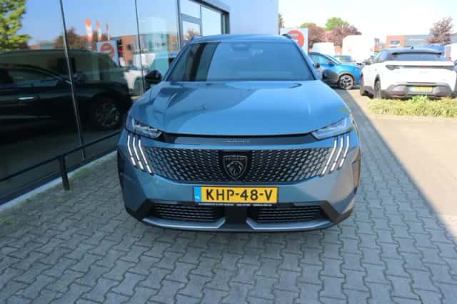 Peugeot 5008 (2025) thumbnail 2