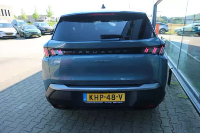 Peugeot 5008 (2025) thumbnail 4
