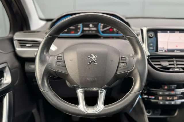 Peugeot 2008 (2019) thumbnail 4