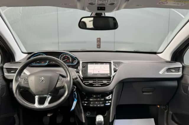 Peugeot 2008 (2019) thumbnail 5