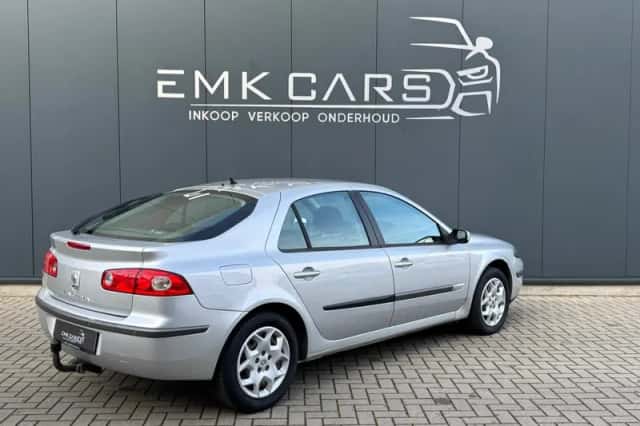Renault Laguna (2006) thumbnail 2