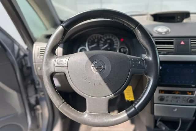 Opel Meriva (2003) thumbnail 4