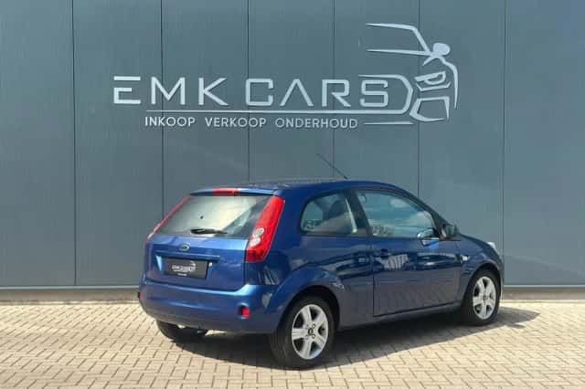 Ford Fiesta (2007) thumbnail 2