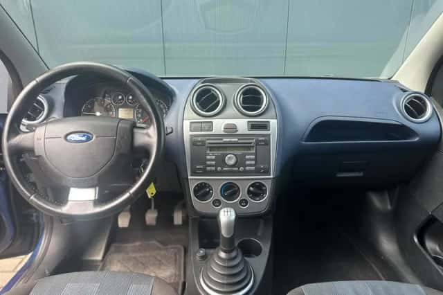Ford Fiesta (2007) thumbnail 5