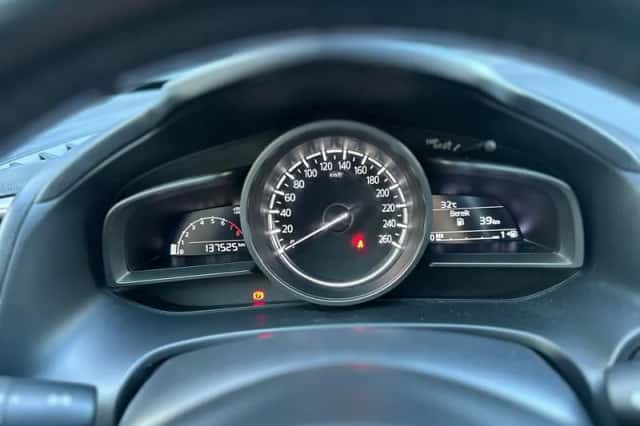 Mazda 3 (2018) thumbnail 3