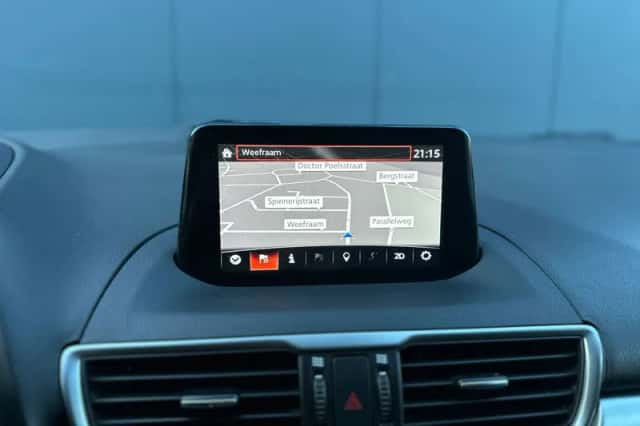 Mazda 3 (2018) thumbnail 6