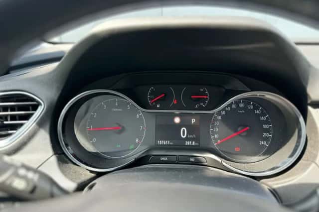 Opel Grandland (2019) thumbnail 3
