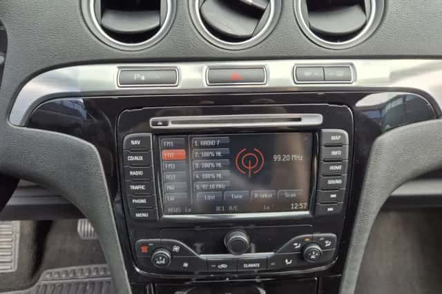 Ford S-Max (2011) thumbnail 6