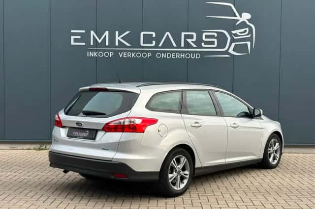 Ford Focus (2014) thumbnail 2