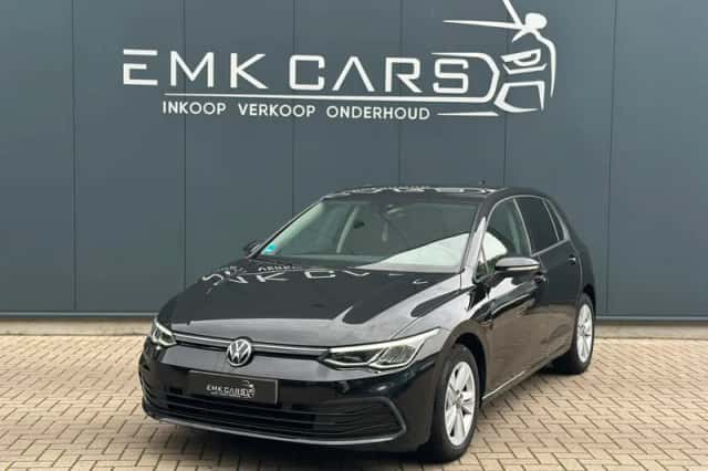 Volkswagen Golf (2021) thumbnail 1