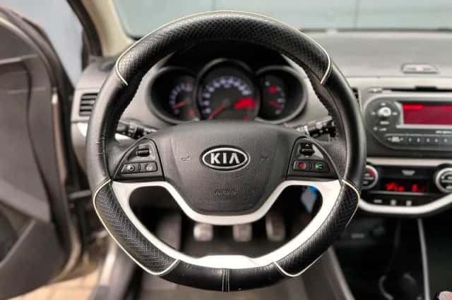 Kia Picanto (2012) thumbnail 6