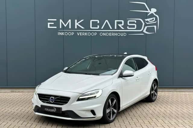 Volvo V40 (2019) thumbnail 1