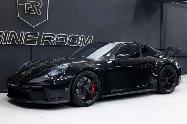 Porsche 911 (2023) thumbnail 5