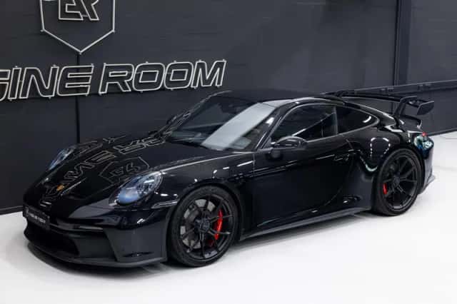 Porsche 911 (2023) thumbnail 6