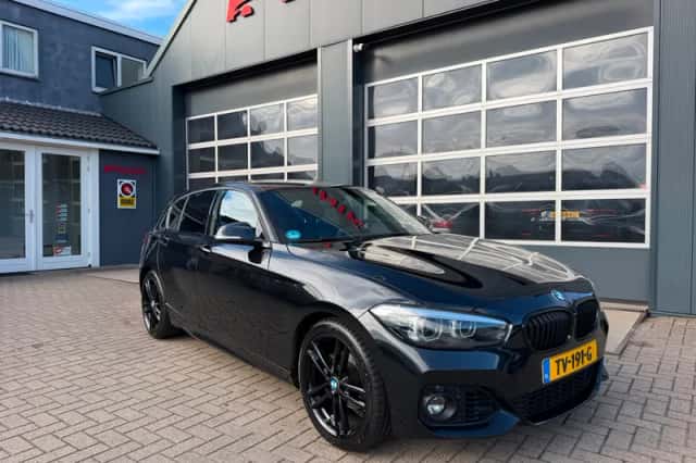 BMW 1-Serie (2018) thumbnail 1