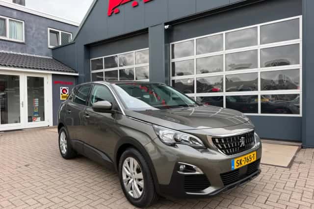 Peugeot 3008 (2018) thumbnail 1
