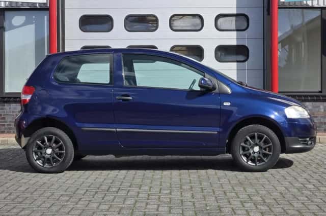 Volkswagen Fox (2006) thumbnail 2