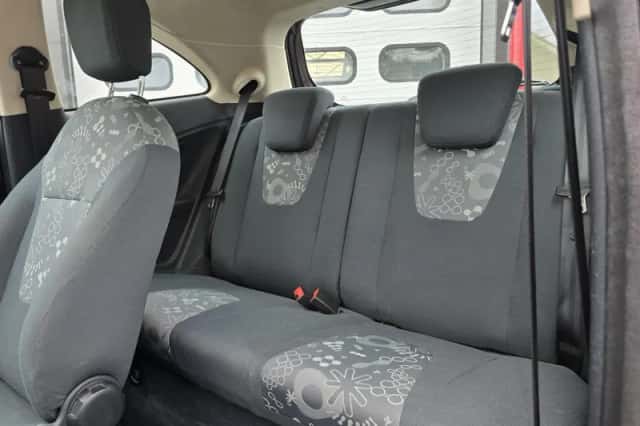 Ford Ka (2010) thumbnail 5