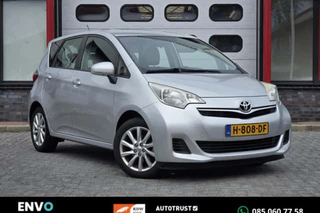 Toyota Verso S (2012) thumbnail 1