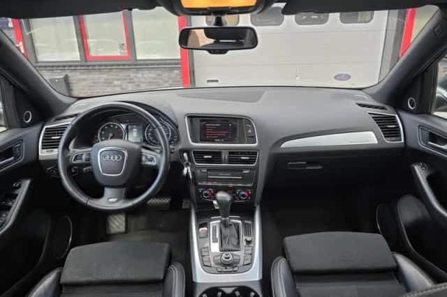 Audi Q5 (2010) thumbnail 3