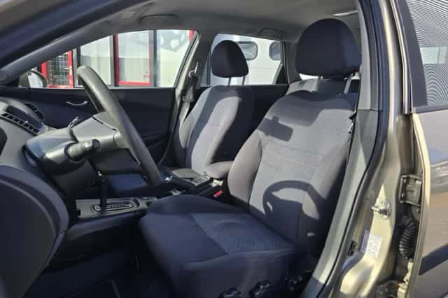 Nissan Primera (2004) thumbnail 4