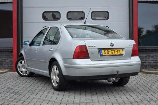 Volkswagen Bora (2001) thumbnail 2