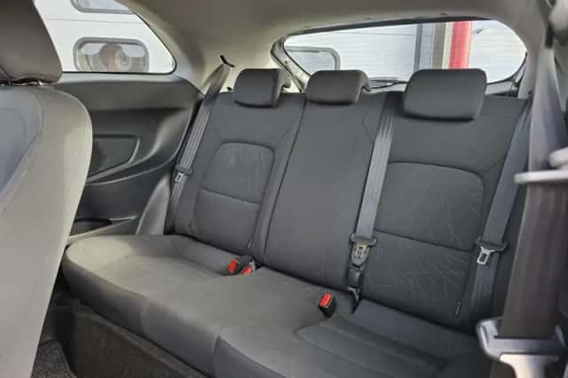 Kia Rio (2012) thumbnail 5