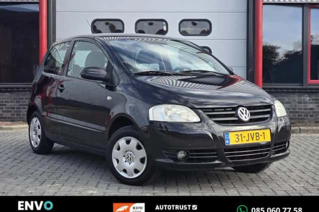 Volkswagen Fox (2009) thumbnail 1