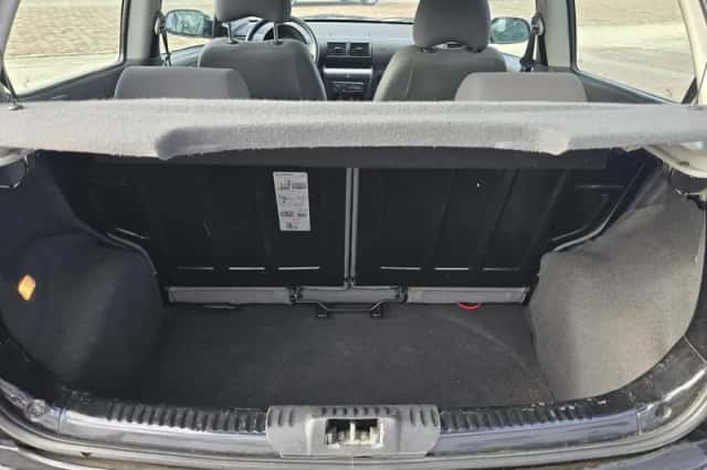 Volkswagen Fox (2009) thumbnail 6