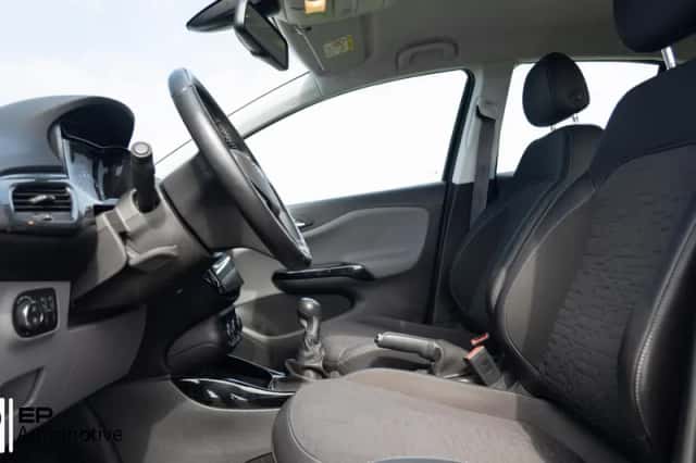 Opel Corsa (2015) thumbnail 4