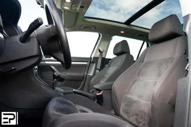 Volkswagen Golf (2010) thumbnail 3