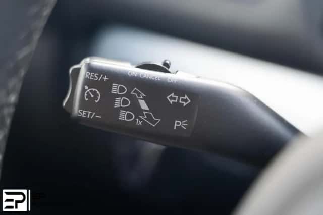 Volkswagen Golf (2010) thumbnail 6