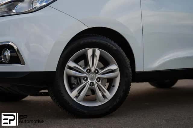 Hyundai ix35 (2011) thumbnail 3