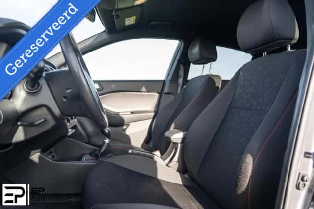 Hyundai i20 (2019) thumbnail 4