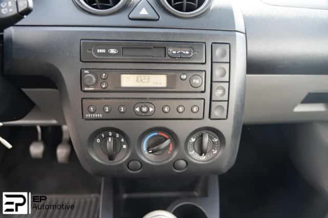 Ford Fiesta (2003) thumbnail 6
